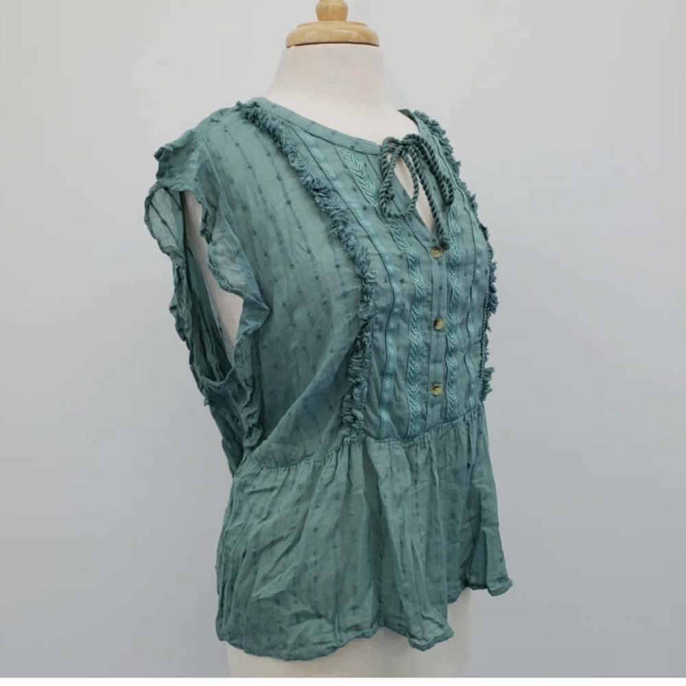 -Green ruffle sleeve swiss dot boho top with tassel sz 1X /100% cotton